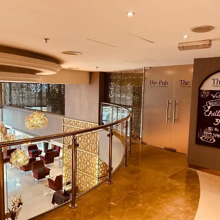 Ramada By Wyndham Doha Old Town-3